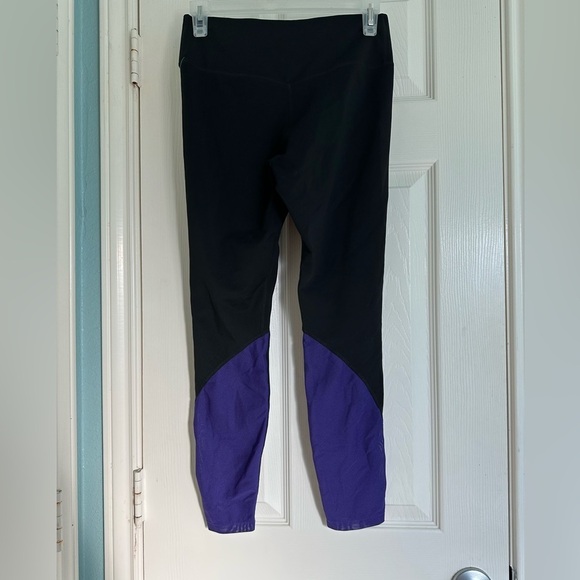 Nike Team One 7/8 Tight Women's Black Purple Cw7283 Running Legging Size Medium - Picture 4 of 4
